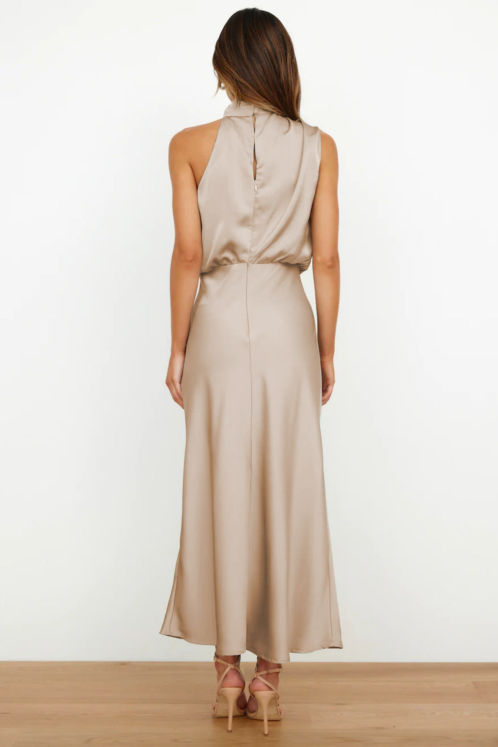 Valeria - Long Satin Dress with Neckline