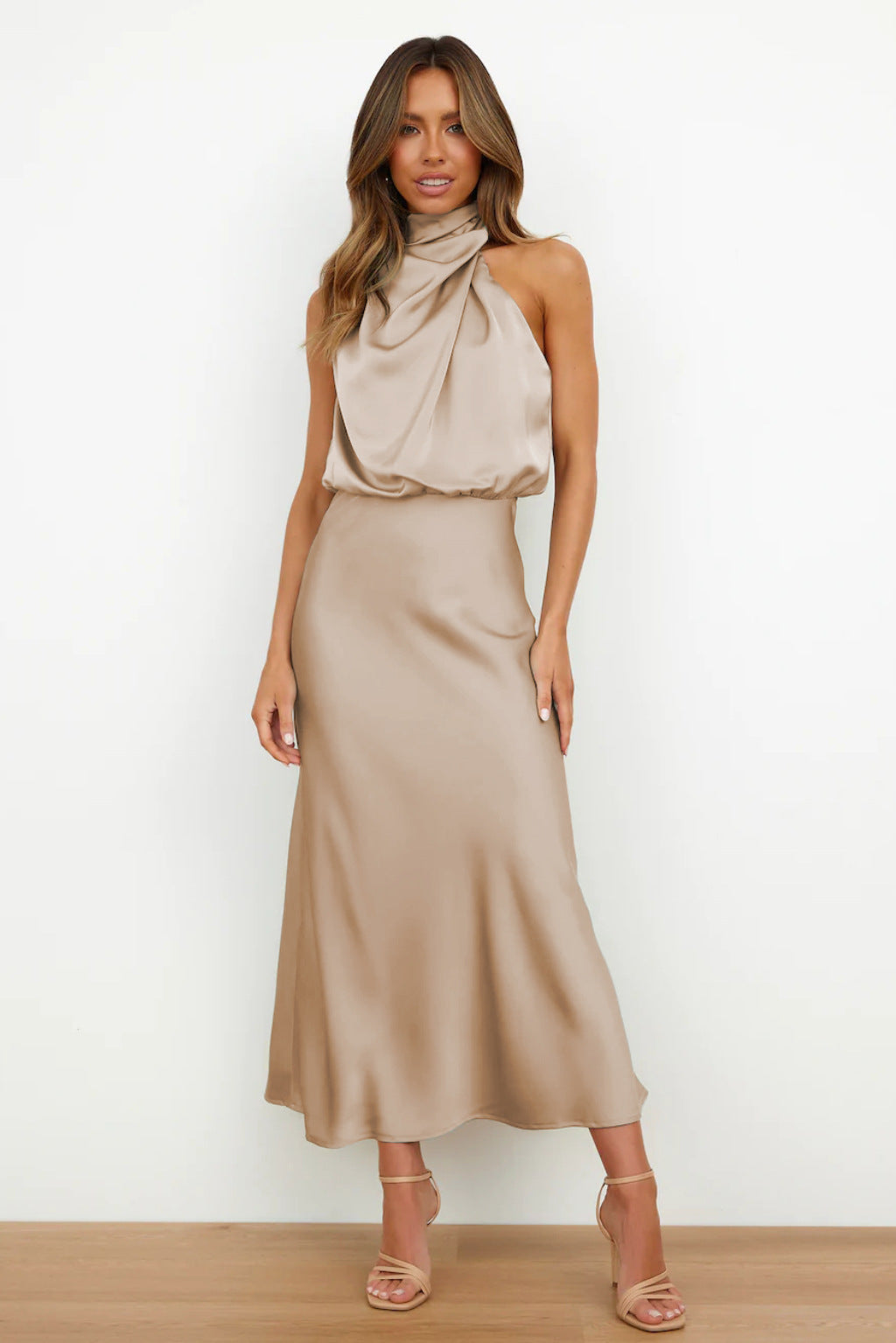 Valeria - Long Satin Dress with Neckline