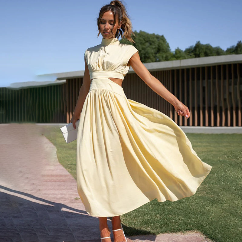 Monique - Pleated dress with high neck